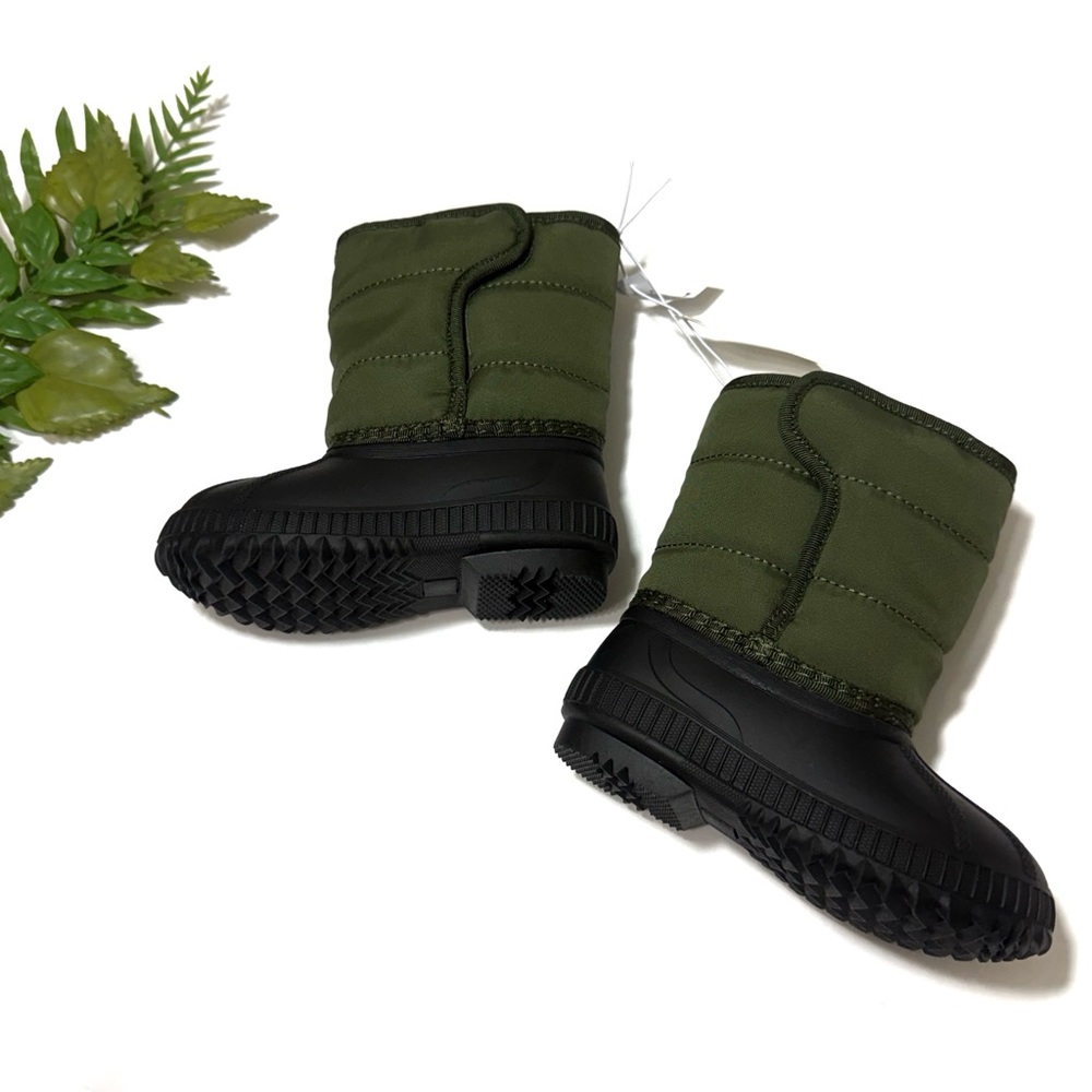 Old Navy Kids Winter Boots Sherpa Lined in Olive Green - Size 7 *NWT*